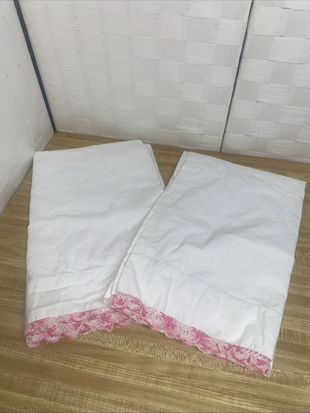 Set Of 2 White Pillowcases 21” X32” Handmade Pink Crochet Scalloped Lace
